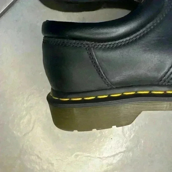 Doc Dr. Martens Crazy Horse Black Leather M8/W9 - Picture 5 of 16